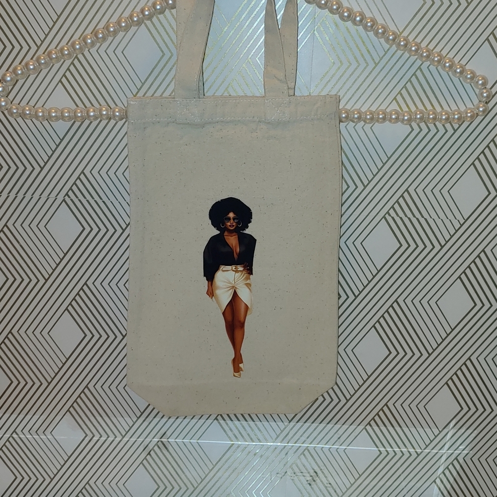 Stylish Cream Tote Bag with Fashion Print